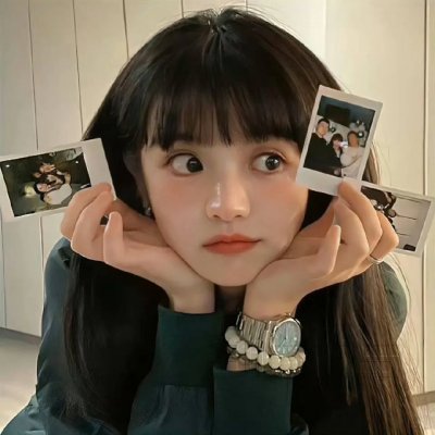 她对星星歌唱